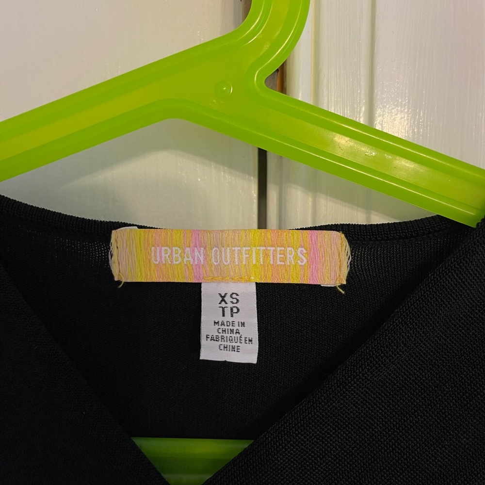 UO Cassidy Reversible Cutout Sweater - Picture 8 of 8